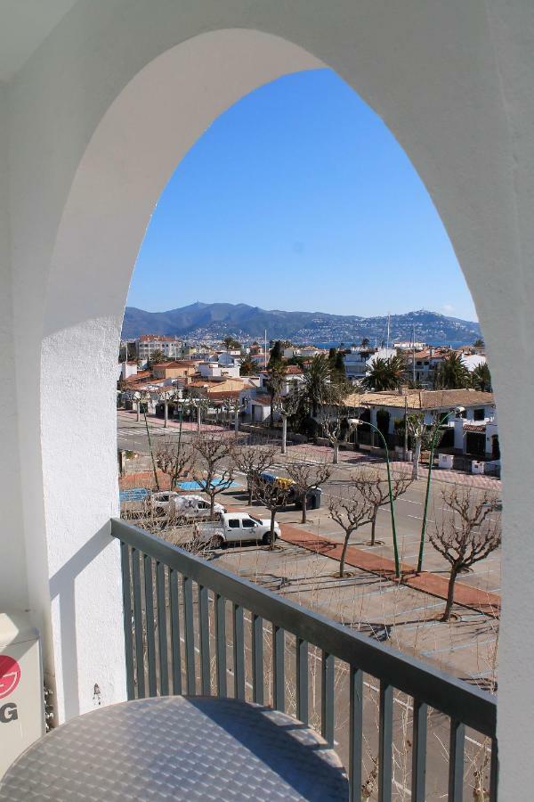 Absolute Apartment Empuriabrava Eksteriør bilde